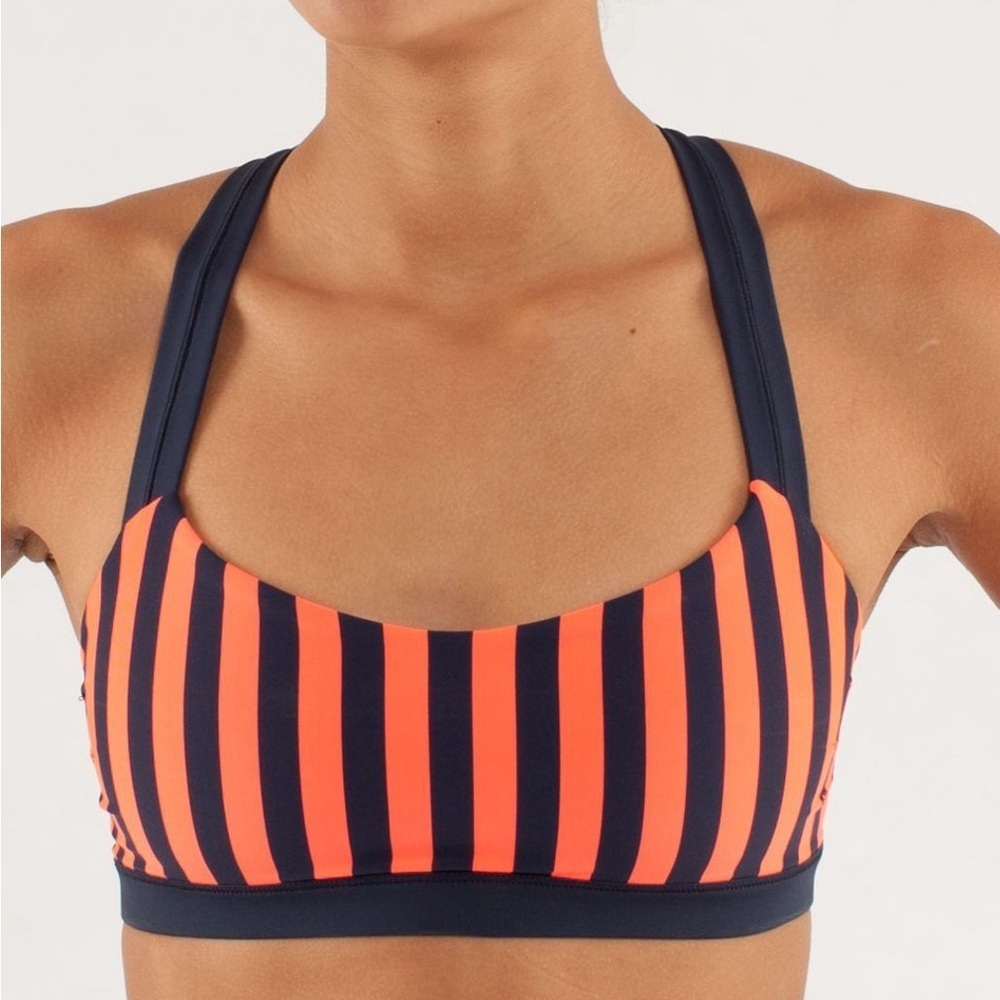 Lululemon Cardio Kick Bra Striped Sports Bra w Light Pads